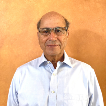 Portrait of Roel Rodriguez, Real Estate Agent